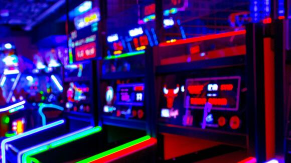 20 Things Only Hardcore Fans Know About Tron - NewsBreak