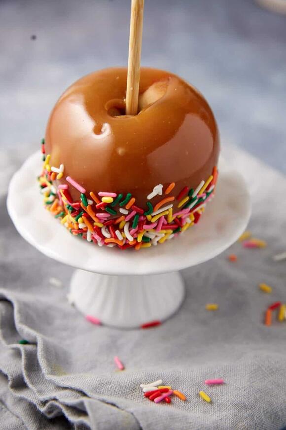 The Foolproof Way to Make Caramel Apples That Set Quickly and Cleanly ...