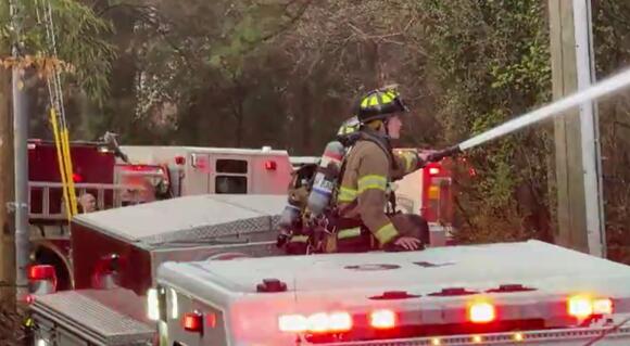 House fire in north Raleigh early Monday morning - NewsBreak