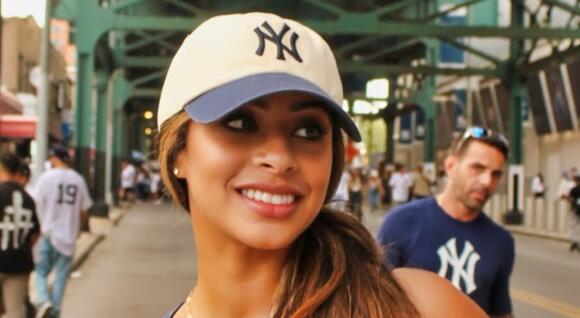 Stunning” New York Yankees Fan Went Viral In The Stands For Obvious Reasons  As The Team Advanced To The ALDS [PHOTOS] - NewsBreak