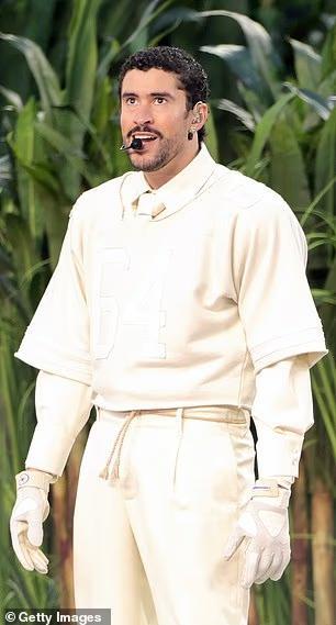 Ricky Martin leaves Super Bowl viewers perplexed: He 'looks younger ...