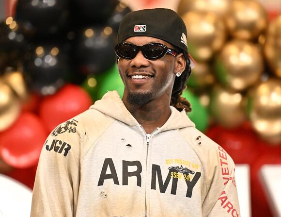 Video Footage Of Lil Tjay & Offset Fighting Outside of Casino Moments ...