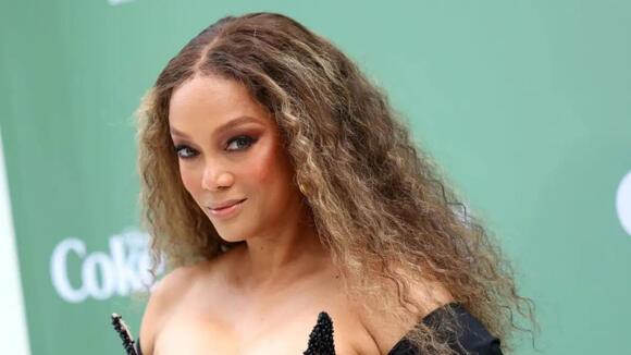 ‘The Smize Is Scaring Me: Tyra Banks’ Drastic New Look Has Fans Saying ...