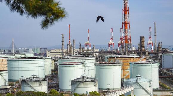 Saudi Arabia seeks access to overseas oil storage for Aramco