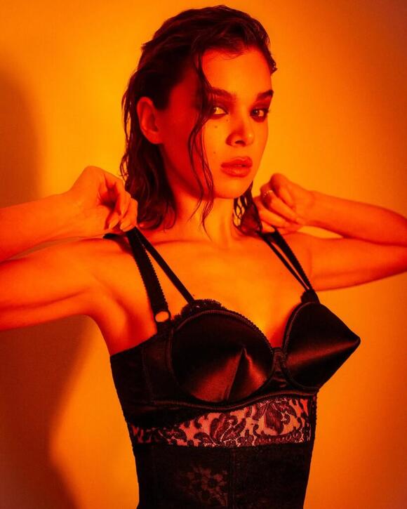 Josh Allen's Fiancee Hailee Steinfeld Had Fans Shook Over Her New Lingerie  Photos