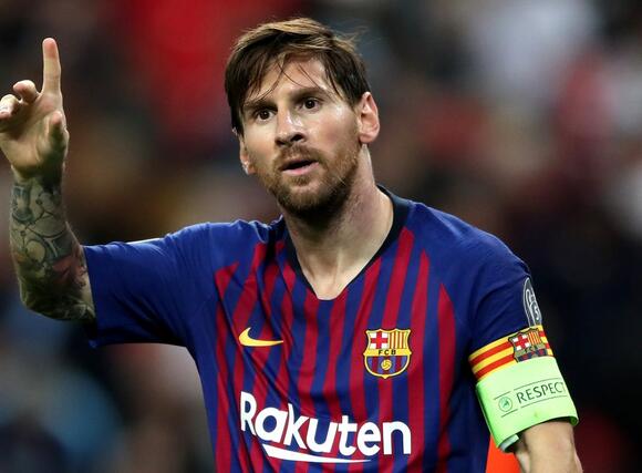 Barca Boss Quique Setien Robert Lewandowski Is Great But Lionel Messi Is Better News Break