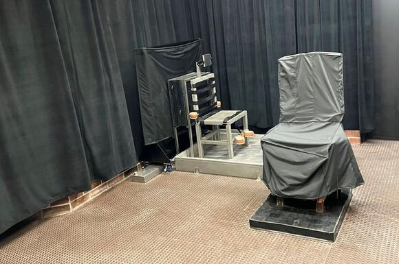 Botched execution horror as firing squad misses death row inmate’s ...