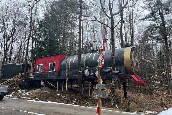 Visit This Epic Maine Treehouse Train for Maple Sunday Weekend - NewsBreak
