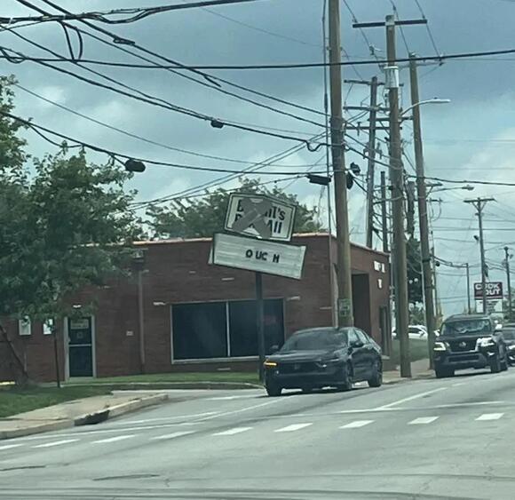 19 Times Public Signs Got Unintentionally Hilarious - NewsBreak