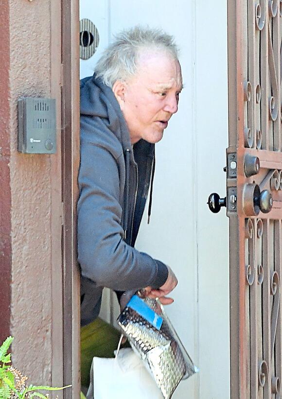 Mickey Rourke ‘Has Outlets’ to Make ‘Substantial Amounts of Money,’ But ...