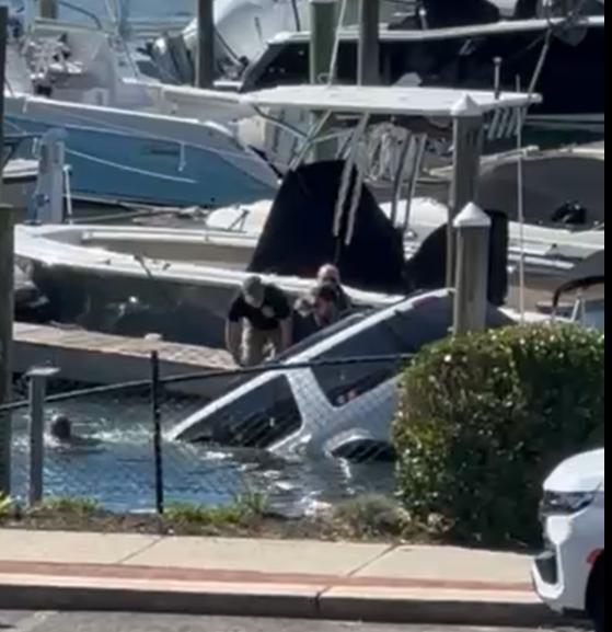 Man saved from LI water after accidentally hitting the gas - NewsBreak