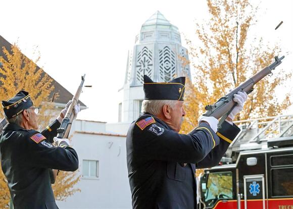 📅 Free Veterans Day Ceremony in St. Charles Nov. 11 - NewsBreak