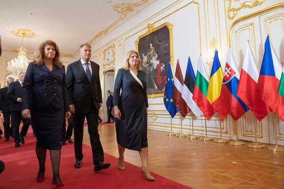 Bulgaria's president leads election but faces run-off, exit polls show