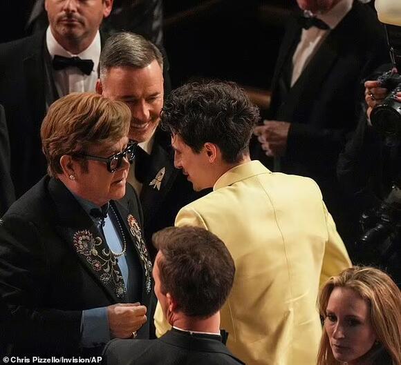 Kylie Jenner blasted for 'rude' behavior when being introduced to Elton John by boyfriend Timothee - NewsBreak