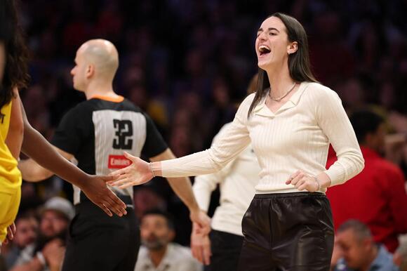 Caitlin Clark Sends 5-Word Message Mocking the WNBA's Recent Fines Against  Fever Players - NewsBreak