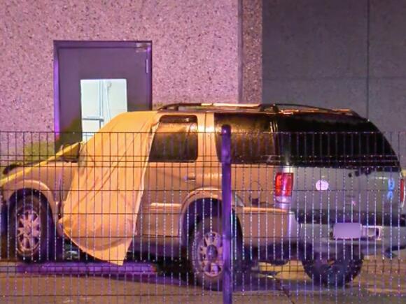 44-year-old dies after crashing into building near 35th and Locust ...