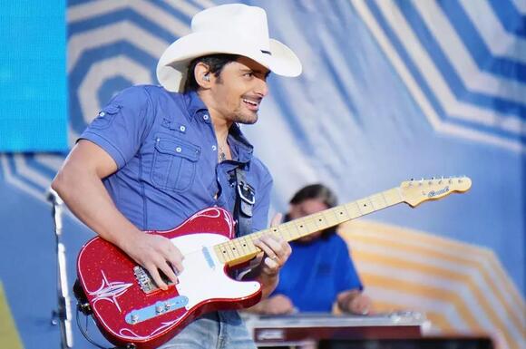 These Are the 19 Best Guitarists in Country Music - NewsBreak