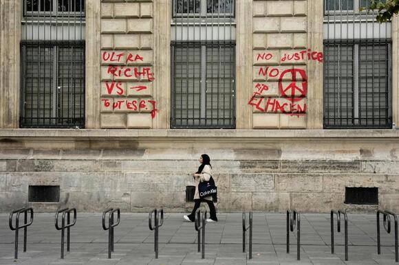 Penn advises students studying in Paris to avoid protests amid national riots