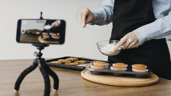 Foodie Fame: How YouTube and TikTok Are Creating the New Culinary Icons ...