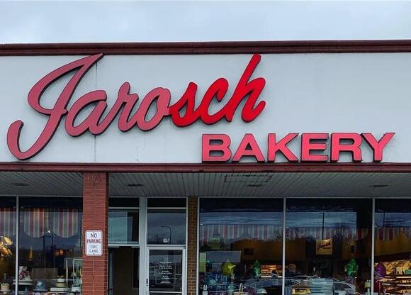 Beloved Jarosch Bakery in Elk Grove Village to change ownership - NewsBreak