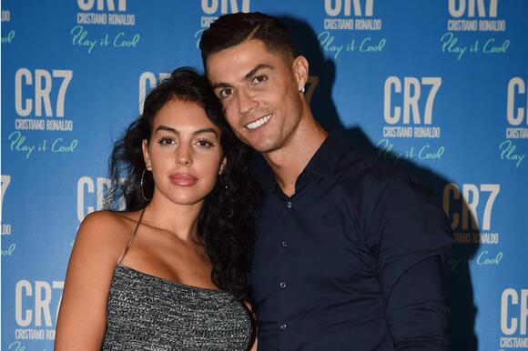 Cristiano Ronaldo and Georgina Rodríguez reveal engagement with giant oval diamond ring - NewsBreak