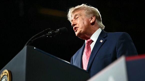 Trump again promises voters money if Republicans win Midterms