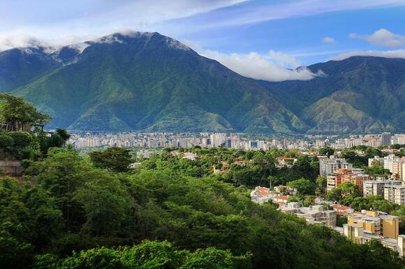 UK issues ‘do not travel’ warning to Venezuela. Here’s everything you ...