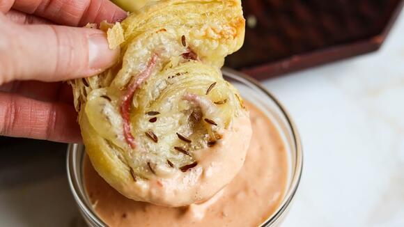 This Really Tasty Appetizer Recipe Takes The Flavors Of A Reuben ...