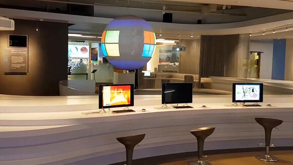 Microsoft Closes Redmond Visitor Center After 15 Years - NewsBreak