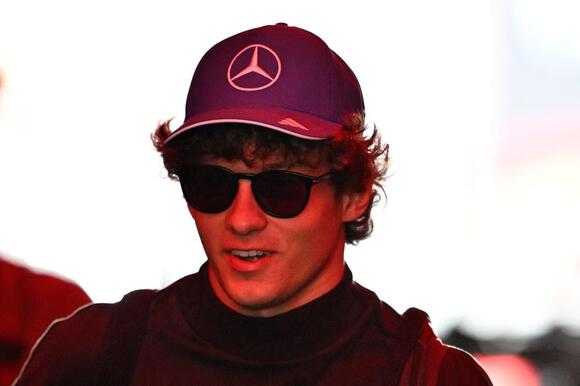 F1 United States GP LIVE: Race start time and schedule with Antonelli eyeing title from pole