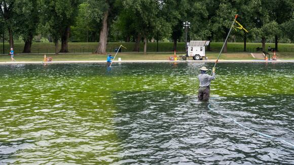 Donald Trump boasts of 85 percent full reflecting pool, says it’s ...