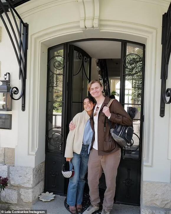 Kelly Ripa's daughter shares rare glimpse inside rich kid romance with ...