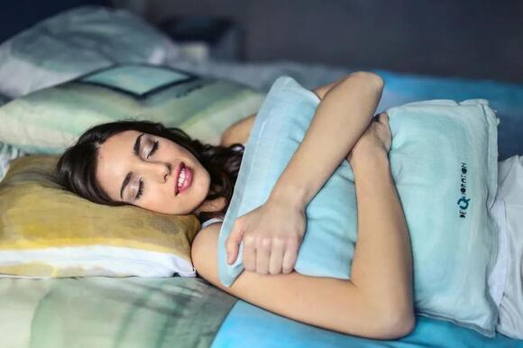 Why Your Body Temperature Drops Right Before You Wake Up Each Morning ...