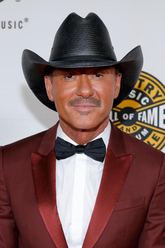 Country Legend’s Orange Tan Has Fans Calling Him ‘Tim McRib’ - NewsBreak