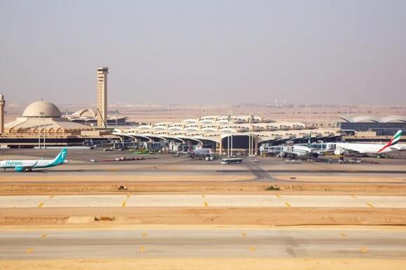 US Orders Staff Departures From Saudi Arabia as Another Airport Attack Turns Deadly, Crypto Bettors Weigh Odds of Houthi Escalation