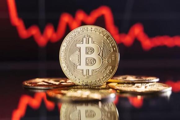 Bitcoin Drops to $80,000: Are Bears 'Back in Control?' - NewsBreak