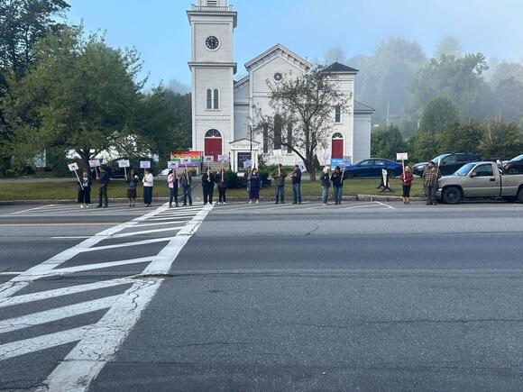 Bus company accuses union drivers of unlawful and unsafe picketing at ...