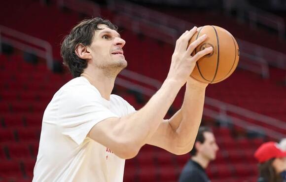 Biggest hands in the NBA: Hand size numbers for NBA legends and the ...