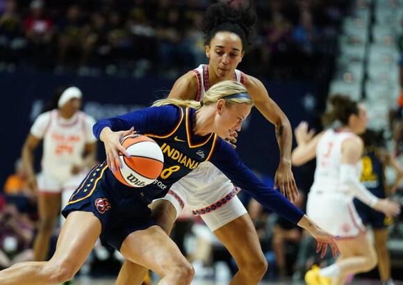 Fever Star Sophie Cunningham's Aggressive Interaction Against Sun Player  Goes Viral for All the Wrong Reasons - NewsBreak