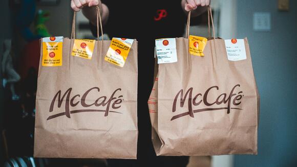 10 Reasons People Prefer Getting Takeout & 10 Why Eating In Is More ...