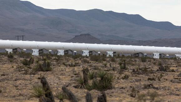 Elon Musk revives 200 mph Texas hyperloop pitch, but there's still no ...