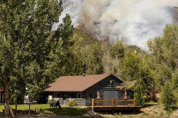 Day 3: Big Rock Fire expands to 2,500 acres overnight; more than 30 ...