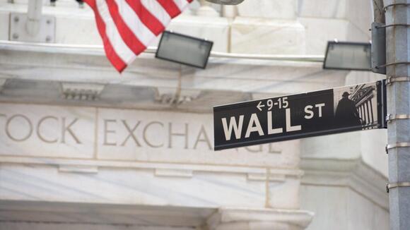 A Meta-led tech selloff dragged the S&P 500 down to 7,663.43 on October 22, while the Dow edged up to 52,873.28 as Procter & Gamble and Lockheed rallied