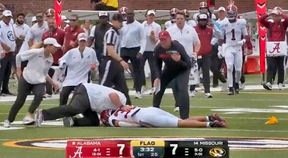 VIDEO: Frightening Scene As Alabama WR Derek Meadows Knocked Out Cold After Taking Nasty Hit From Missouri Defender -namnguyen123