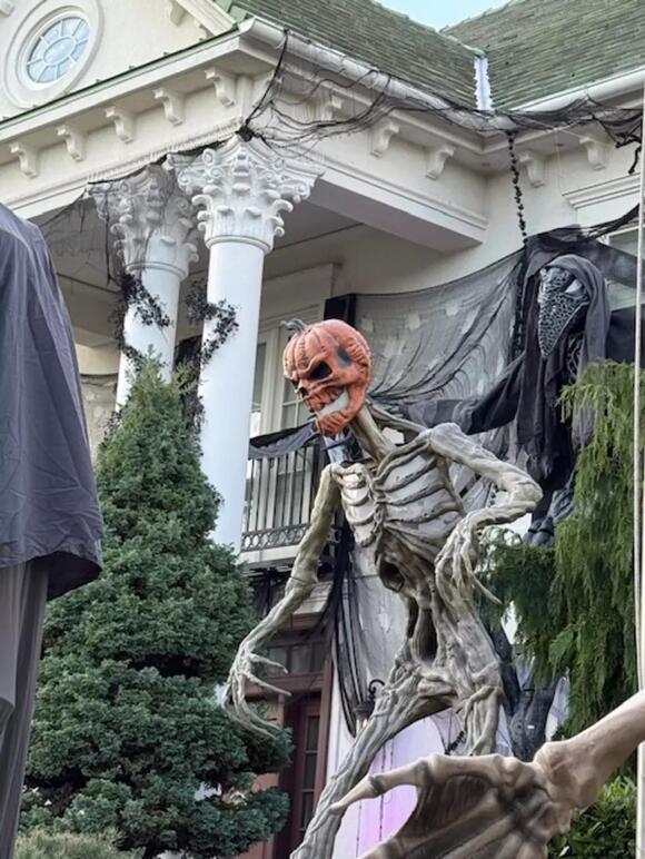You Must See This NJ Haunted House - NewsBreak