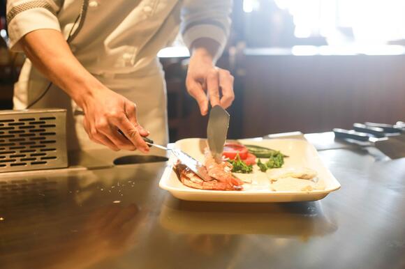 The “poor people foods” that luxury restaurants now charge absurd ...