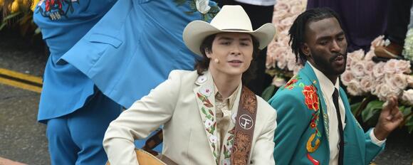 American Idol' Finalist Honors Hank Williams With Rocking Rose Parade Performance of “Jambalaya (On the Bayou)” - NewsBreak