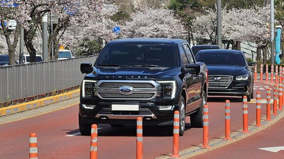 Ford is recalling 2,276 F-150s whose front seats may have left the ...