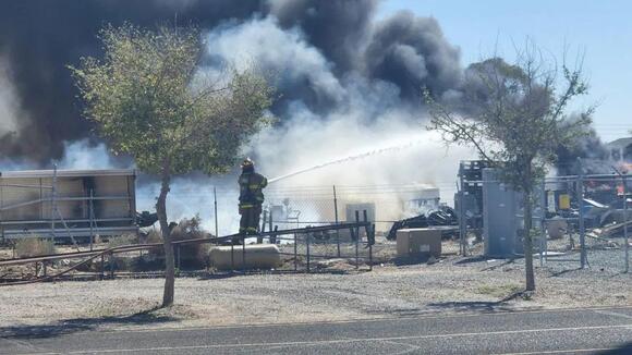 Rural Metro firefighter injured in fire near Yuma Liquidation Store in ...