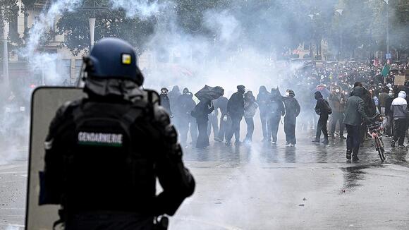 French CEO warns ‘purely chaotic’ riots prove the country has reached the ‘dead end of socialism’